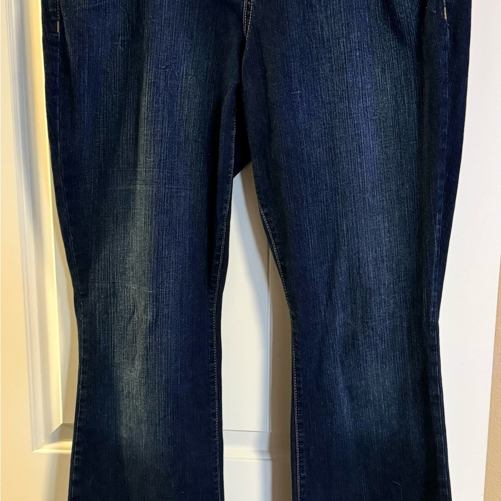 Torrid Flare Jean - Vintage Stretch Dark Wash. Size 16.